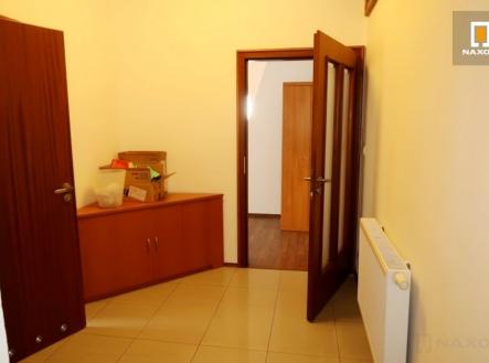 Pronájem kanceláře, 130 m²