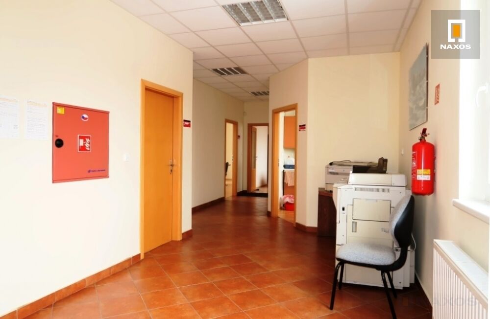 Pronájem samostatných kanceláří 10-45 m2 v administrativní budově v Bílovci