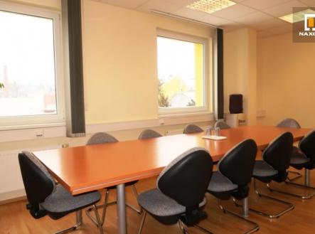 Pronájem kanceláře, 287 m² obrázek