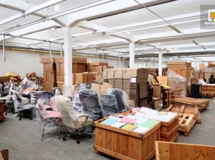 Pronájem skladovací prostor, 968 m²