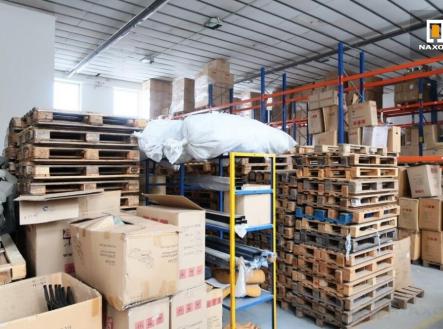 Pronájem skladovací prostor, 1 000 m²