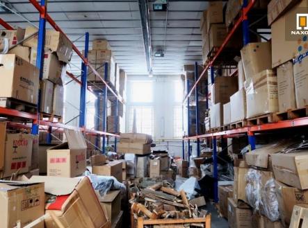 Pronájem skladovací prostor, 1 000 m²