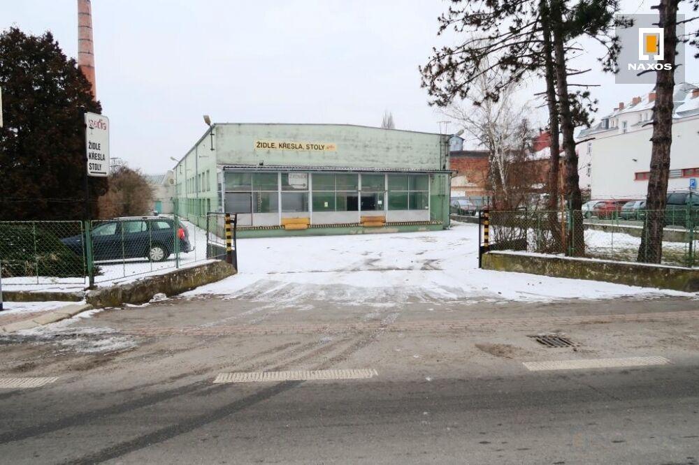 Pronájem výrobní a skladové haly cca 1.000 m2 na ul. Dukelská v Bílovci