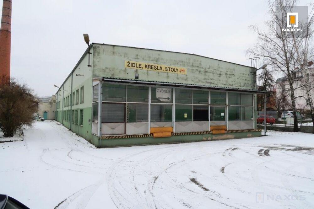 Pronájem výrobní a skladové haly cca 1.000 m2 na ul. Dukelská v Bílovci