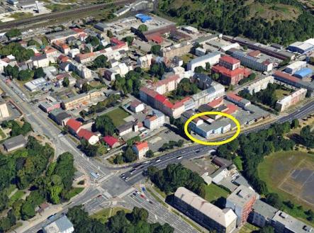 Pronájem kanceláře, 876 m²