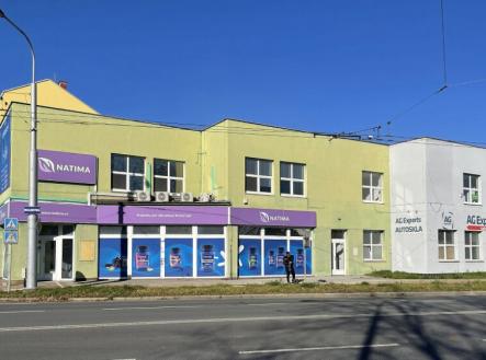 Pronájem obchodní prostor, 461 m²