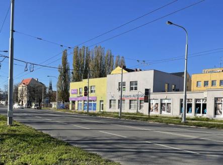 Pronájem obchodní prostor, 415 m²