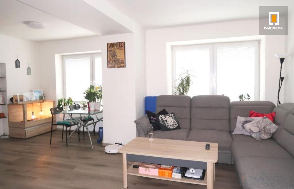 Byt 2 + kk, 70 m2, v 1. NP rodinného domu, Baška