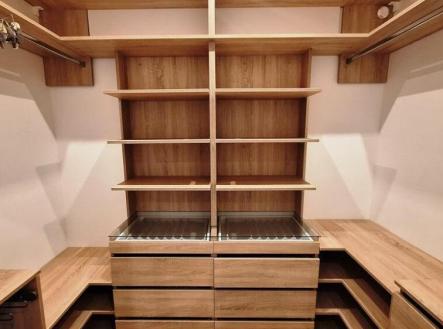 Pronájem bytu, 3+kk, 95 m²