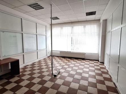 Pronájem kanceláře, 524 m²