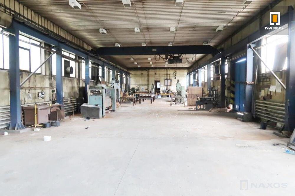 Výrobní a skladová hala 750 m2 s jeřábem 5 t, ul. Montánní, Ostrava - centrum
