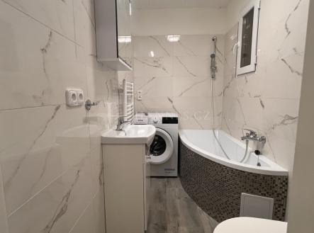 Pronájem bytu, 1+kk, 34 m²