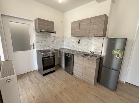 Pronájem bytu, 3+kk, 82 m²