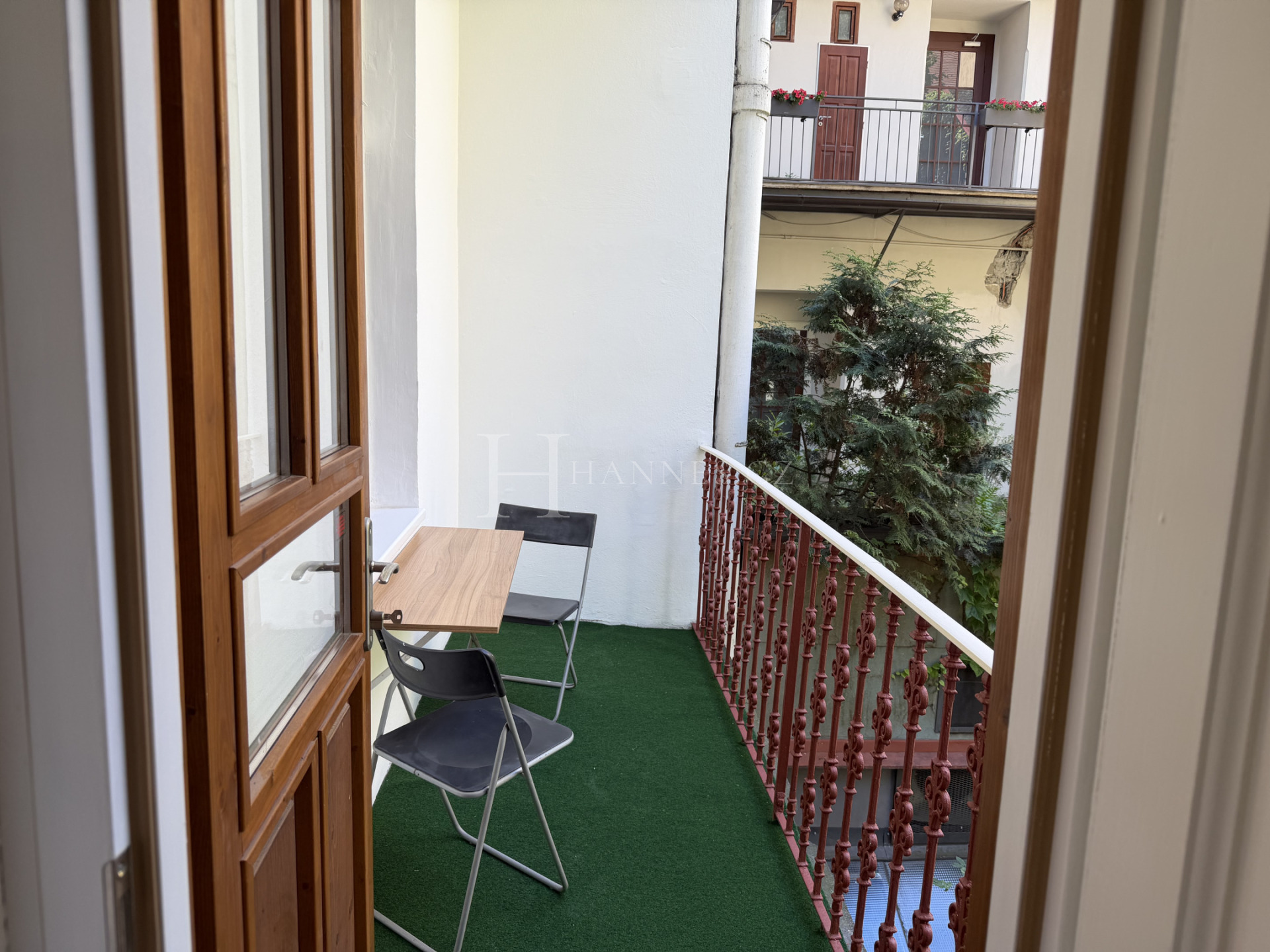 Pěkný a prostorný 3+1, 105m² + lodžie 5m², po rekonstrukci, jen 1 minutu chůze od metra B - Anděl