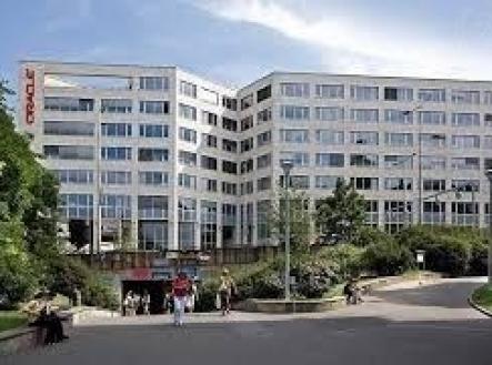Pronájem - kanceláře, 485 m²