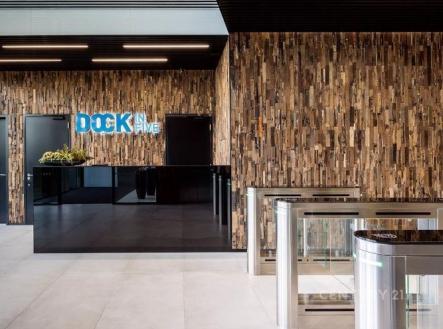 Pronájem kanceláře, 275 m²