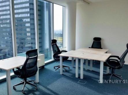 Pronájem kanceláře, 1 546 m²