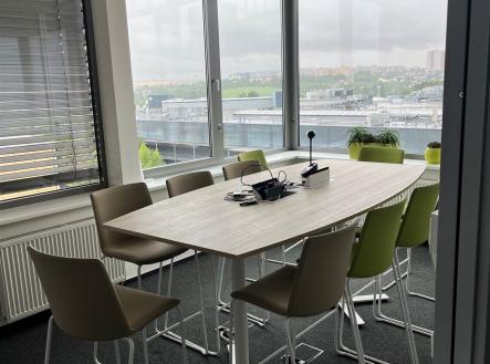 Pronájem kanceláře, 436 m²