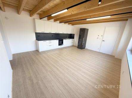 Pronájem bytu, 3+kk, 70 m²