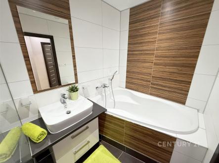 Pronájem bytu, 3+kk, 71 m²