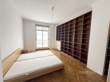 Pronájem bytu, 4+1, 119 m²