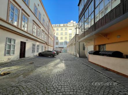 Pronájem bytu, 2+kk, 70 m²