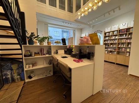 Pronájem obchodní prostor, 167 m²