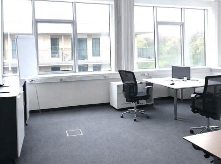 Pronájem kanceláře, 350 m²