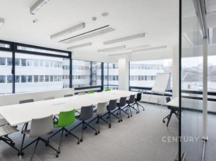 Pronájem kanceláře, 521 m²