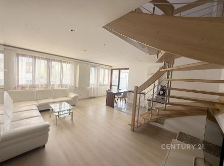 Pronájem bytu, 3+kk, 101 m²