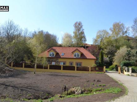 Prodej - dům/vila, 398 m²