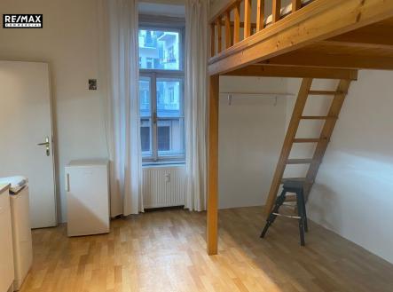 Pronájem bytu, 1+kk, 20 m² obrázek