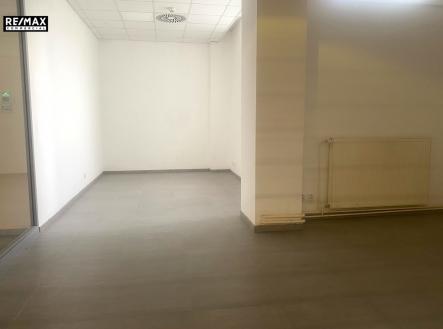 Pronájem obchodní prostor, 37 m²