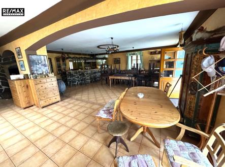 Prodej - hotel, 398 m²