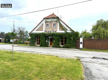 Prodej hotel, 398 m²