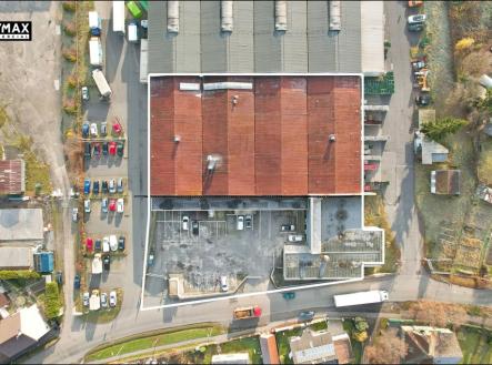 Pronájem výrobní prostor, 2 804 m²