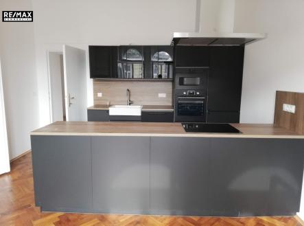 Prodej bytu, 4+kk, 100 m²