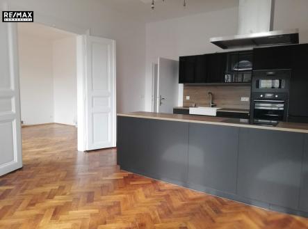 Prodej bytu, 4+kk, 100 m²