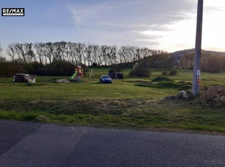 Prodej pozemku pro bydlení, 2 240 m² obrázek