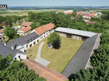 Prodej jiné komerční nemovitosti, 2 400 m²
