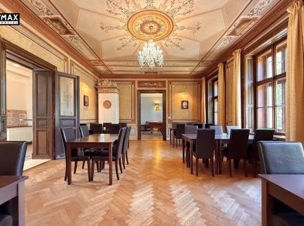 Prodej jiné komerční nemovitosti, 2 400 m²