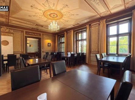 Prodej jiné komerční nemovitosti, 2 400 m²