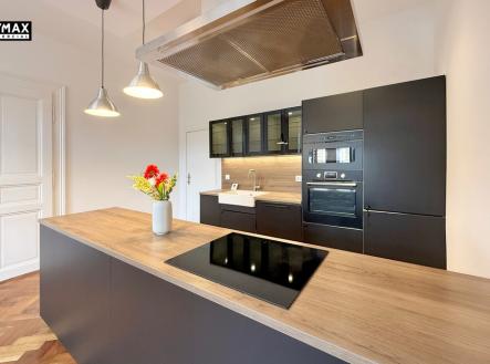 Prodej bytu, 4+kk, 100 m²