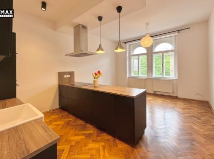 Prodej bytu, 4+kk, 100 m²