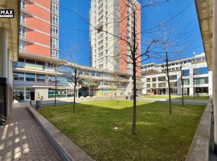 Prodej obchodní prostory, 106 m²