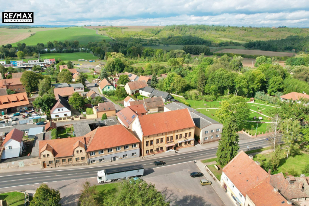 areál a okolí
