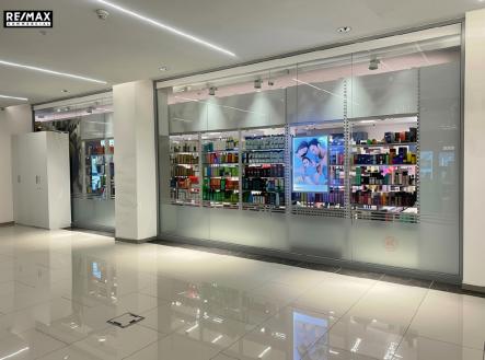 Pronájem obchodní prostory, 151 m²