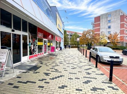 Pronájem obchodní prostory, 151 m²