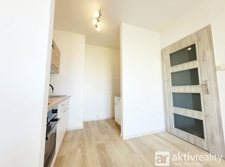 Pronájem bytu, 2+kk, 38 m²