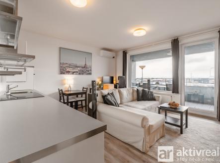 Pronájem bytu, 1+kk, 34 m²